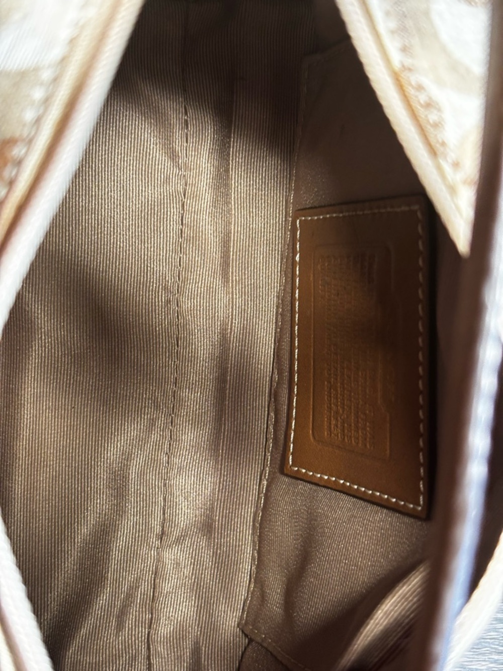 Coach Optic C  Chelsea Signature Small Beige Handbag - Picture 5 of 5